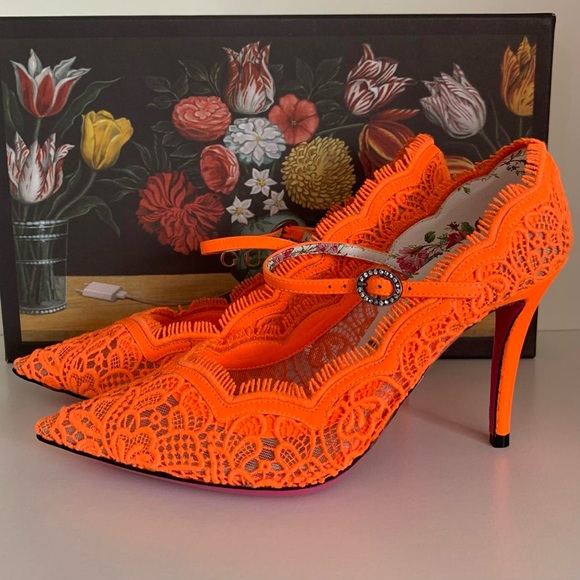 NWT never worn before authentic Gucci crochet heels with pink soles - Picture 5 of 5